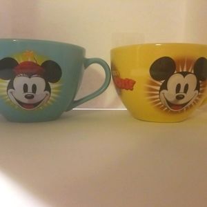 Vintage Disney Mickey and minnie mugs